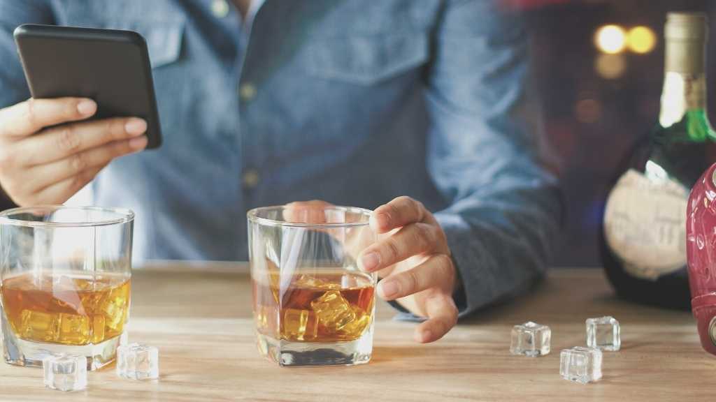 alcohol worsens snoring